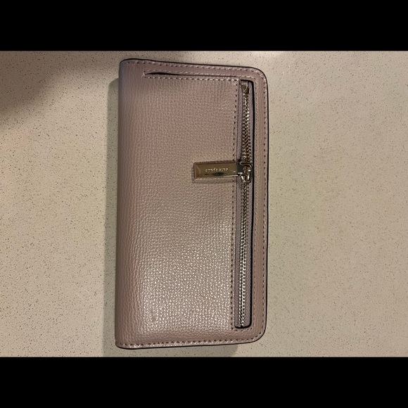 Kate Spade ♠️ wallet - Picture 3 of 3